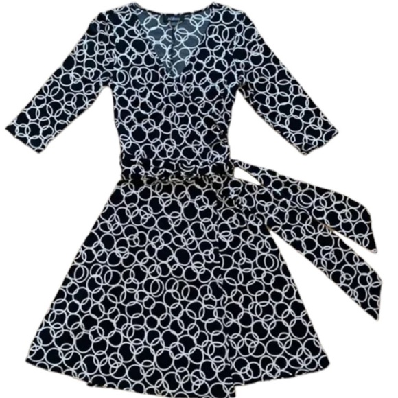 AGB Black & White Circular Pattern Wrap Dress Swing with a Belt Size 14 - Picture 1 of 8